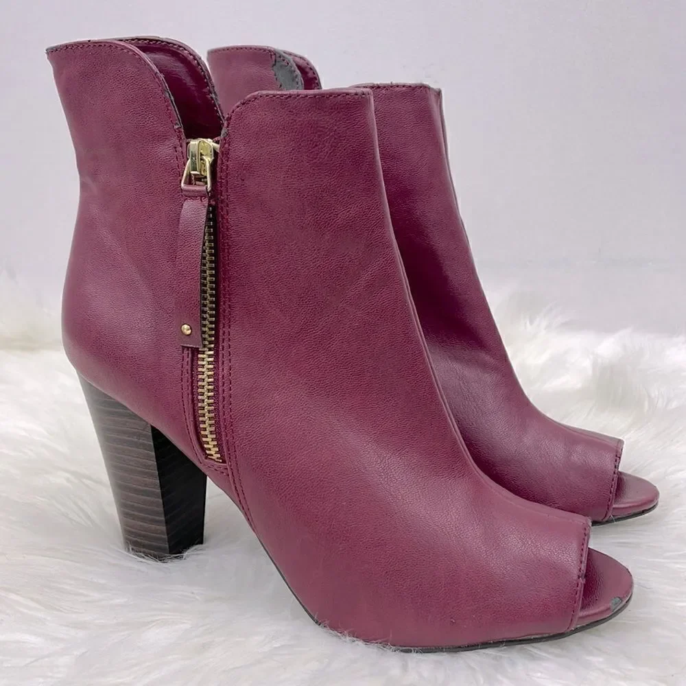 Breckelles | Burgundy open toe heel ankle booties 8.5